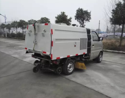 長安掃路車陽泉市總經(jīng)銷——高效清潔，助力城市環(huán)境建設(shè)